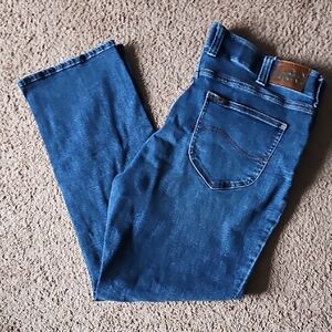 Lee Classic Straight Blue Jeans